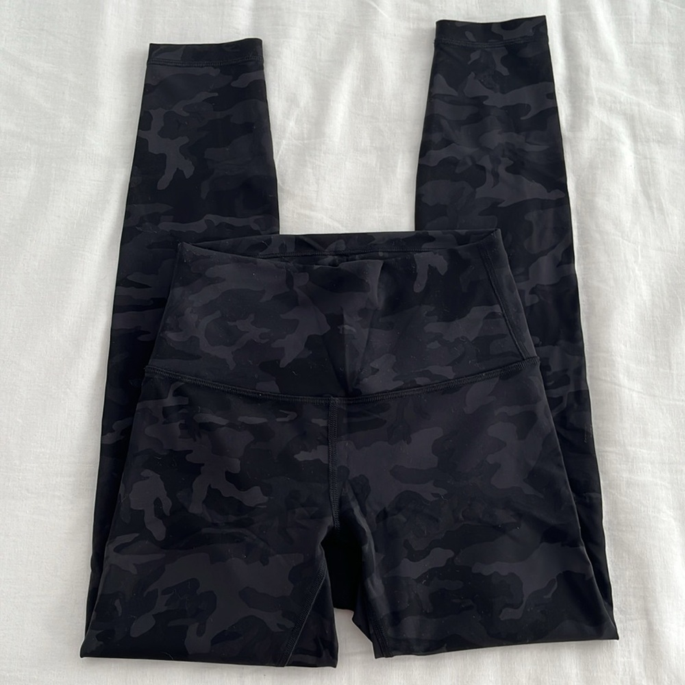 Camo 25” align leggings size 4 - Picture 2 of 3